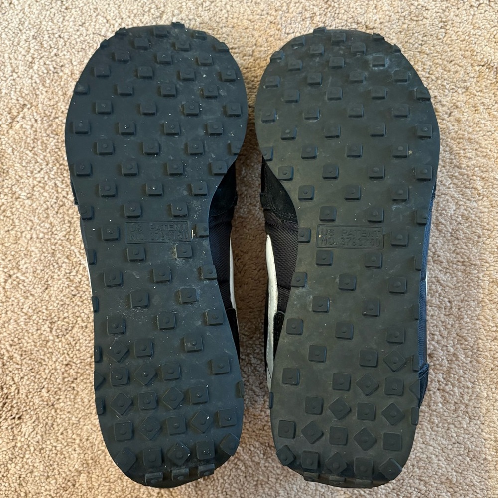 Nike Black and White Sneakers - Picture 8 of 8